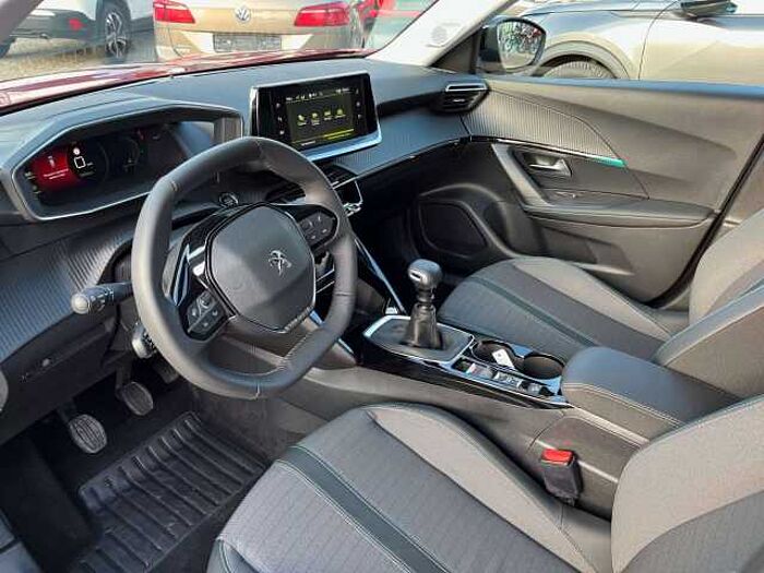 Peugeot 2008 Pure Tech 130 Allure Pack