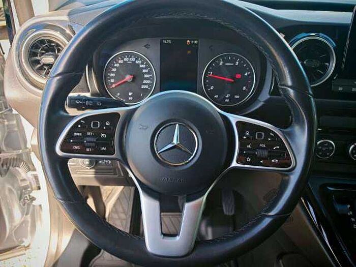 Mercedes-Benz T-Klasse T-180 d Automatik Style | Navi | PDC Hinten| SHZ