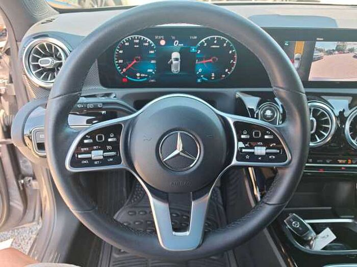 Mercedes-Benz A 180 Edition 19 LED+NAVI+SHZ+RFK+Digital Kombi