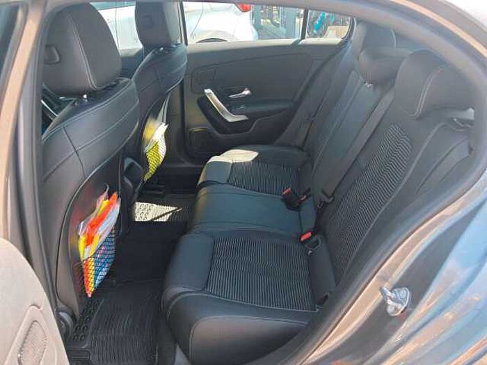 Mercedes-Benz A 180 Edition 19 LED+NAVI+SHZ+RFK+Digital Kombi