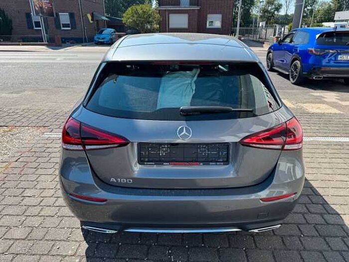 Mercedes-Benz A 180 Edition 19 LED+NAVI+SHZ+RFK+Digital Kombi
