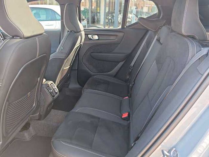 Volvo XC40 B3 'ULTRA DARK' 360°/Pixel LED/ACC/H&K/Memo