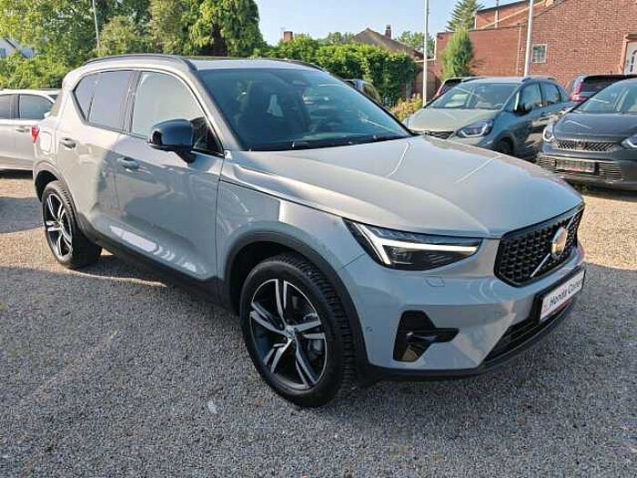 Volvo XC40 B3 'ULTRA DARK' 360°/Pixel LED/ACC/H&K/Memo