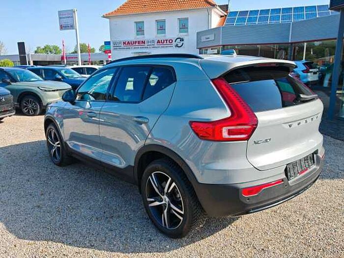 Volvo XC40 B3 'ULTRA DARK' 360°/Pixel LED/ACC/H&K/Memo
